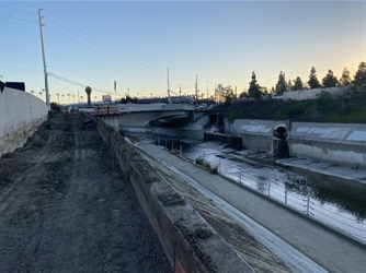 Image of Higuera Street Bridge showing partial reconstruction..